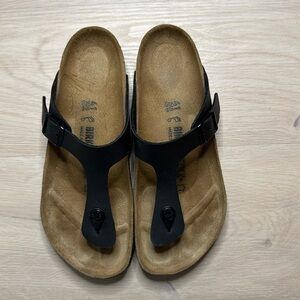 Birken Gizeh thong sandal black